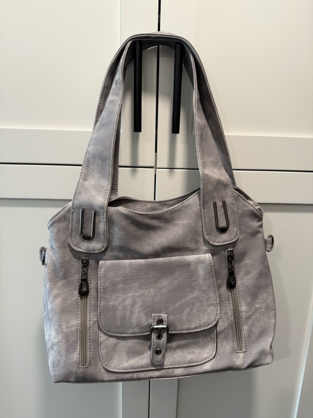 Everyday Shoulder Tote in Light Gray